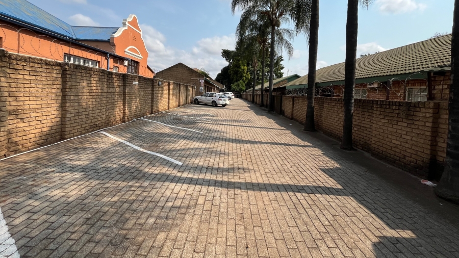 2 Bedroom Property for Sale in Rustenburg Central North West